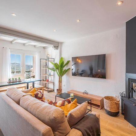 Beautifully Renovated 4 Bedroom Apt + Kid'S Room Sierra Nevada Bagian luar foto