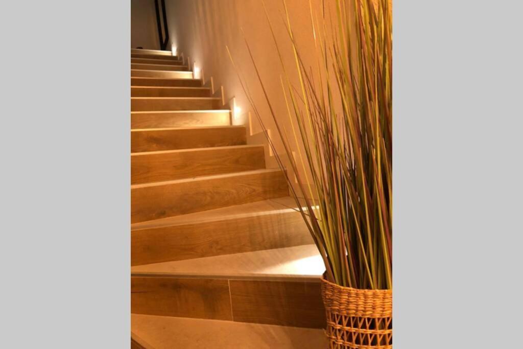 Beautifully Renovated 4 Bedroom Apt + Kid'S Room Sierra Nevada Bagian luar foto