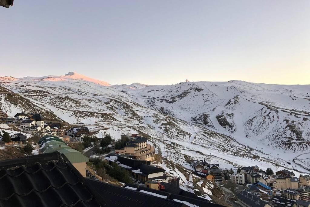 Beautifully Renovated 4 Bedroom Apt + Kid'S Room Sierra Nevada Bagian luar foto