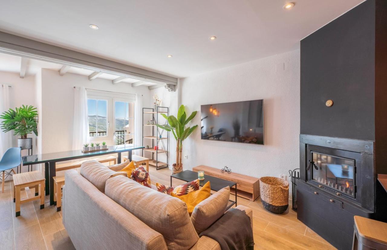 Beautifully Renovated 4 Bedroom Apt + Kid'S Room Sierra Nevada Bagian luar foto
