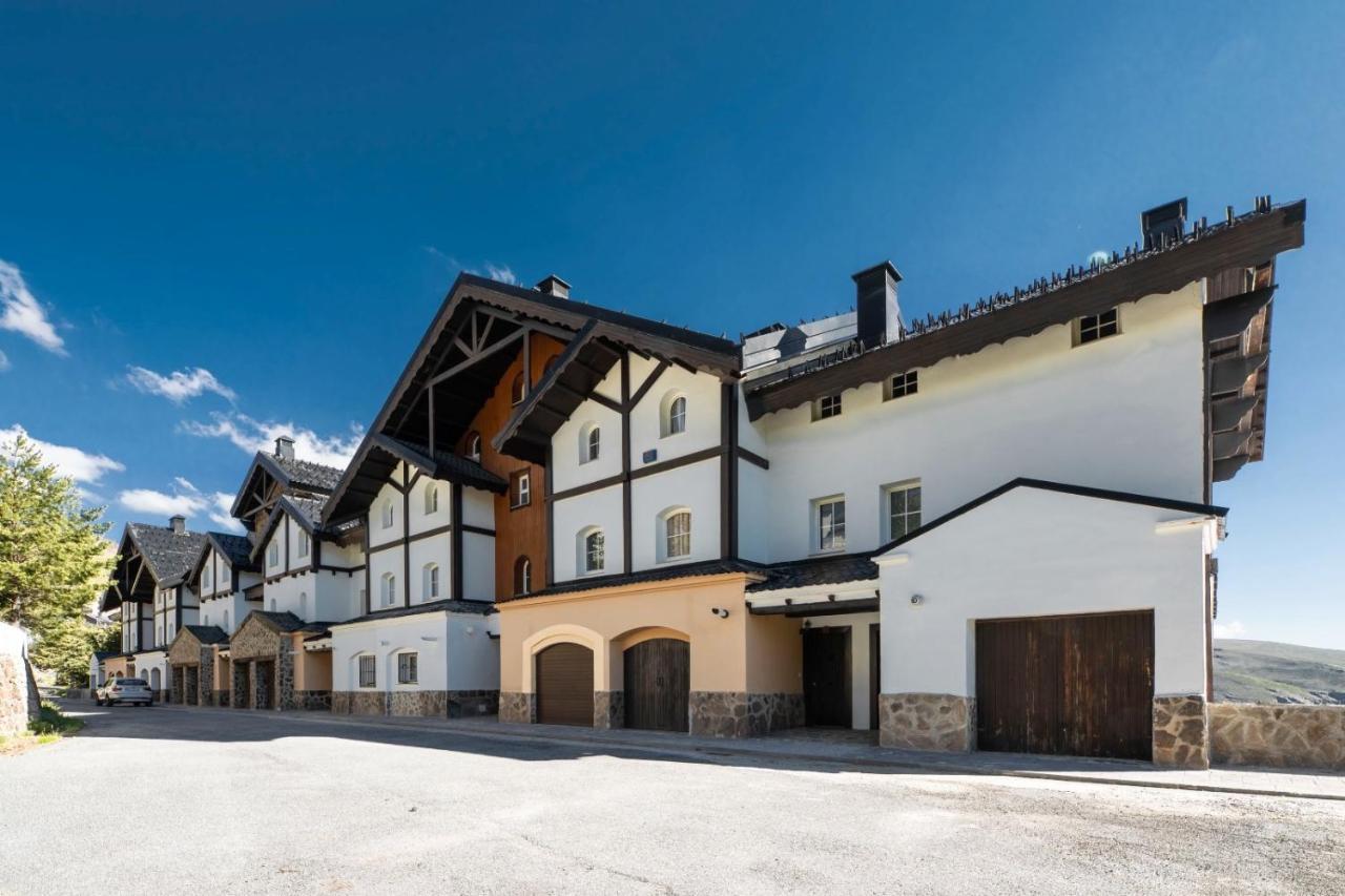 Beautifully Renovated 4 Bedroom Apt + Kid'S Room Sierra Nevada Bagian luar foto